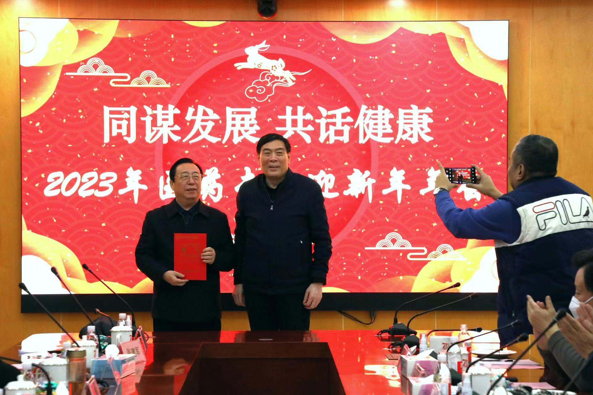 vhjlk不合拍.jpg vhjlk不合拍.jpg